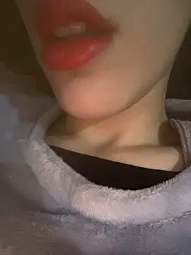 Mimisixo online show from November 2025 04:07:02 PM