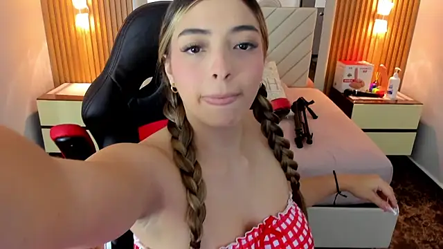 KYLIE JONES6 online show from September 2025 02:55:01 AM