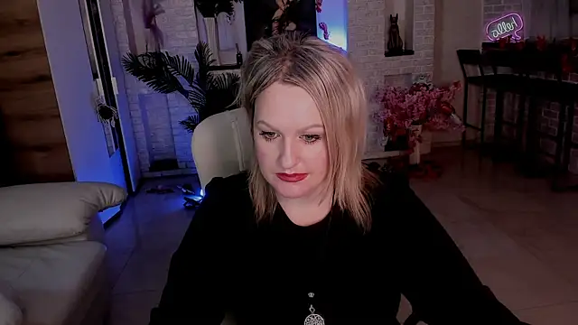 MariemLui online show from November 2025 01:45:01 PM