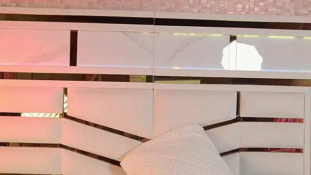 ambar rosse25 online show from December 2025 11:48:01 AM