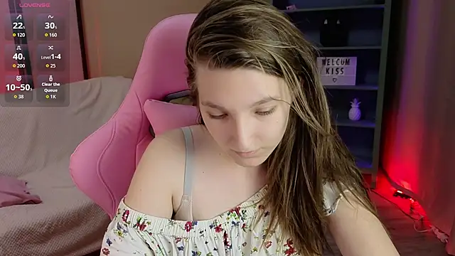 Snapshot of Mia_Myles chatting on October 2025 10:36:01 AM Mia Myles online show from October 2025 10:36:01 AM