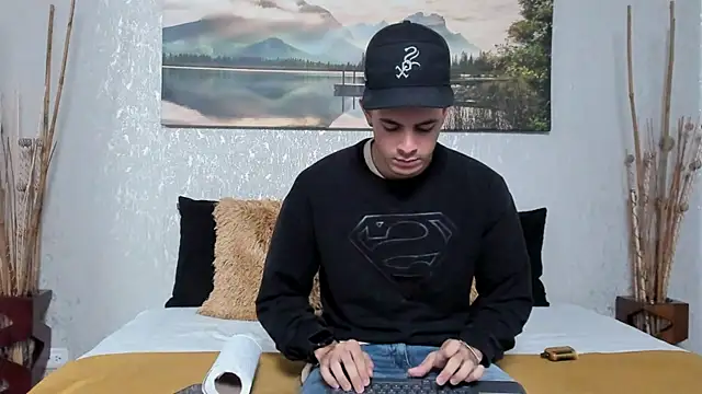 Snapshot of nils_saint chatting on October 2025 04:04:01 AM nils saint online show from October 2025 04:04:01 AM