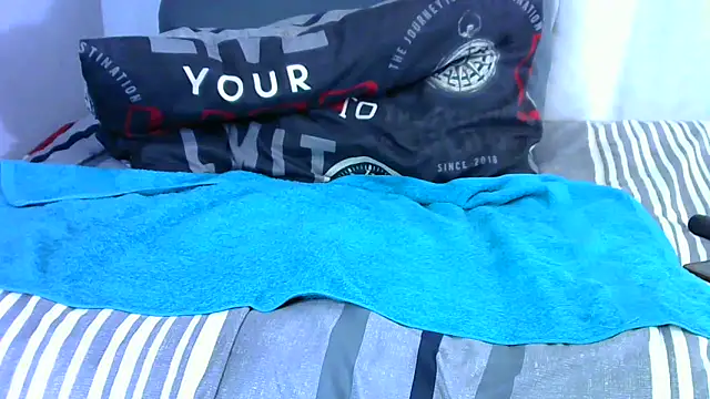 shy-lillyX22 online show from October 2025 02:45:02 AM