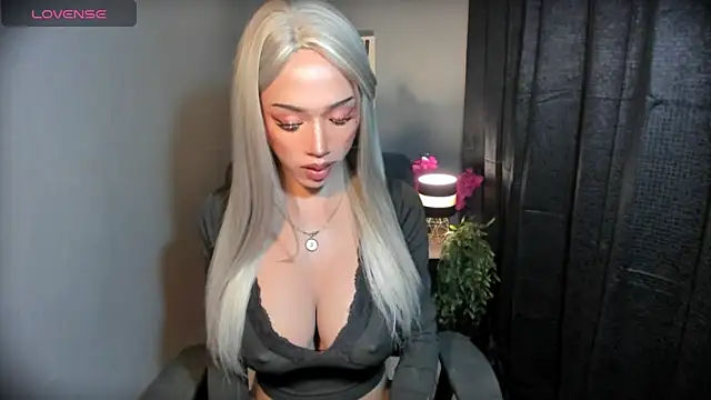 AiraCumSlut online show from April 2026 05:54:01 PM