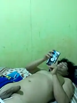 Snapshot of 3-11A chatting on December 2025 06:52:01 AM 3-11A online show from December 2025 06:52:01 AM