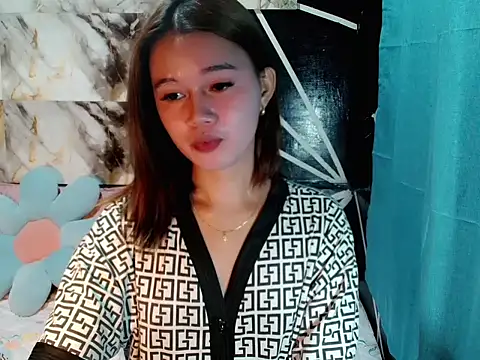 Snapshot of urgirl_mikah chatting on November 2025 05:29:02 AM urgirl mikah online show from November 2025 05:29:02 AM