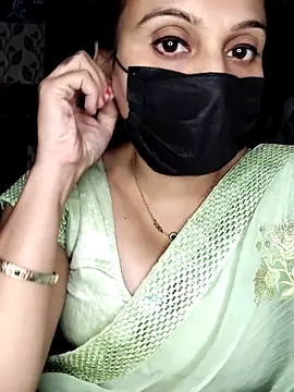 Snapshot of Horny_Shalu chatting on November 2025 06:20:02 PM Horny Shalu online show from November 2025 06:20:02 PM