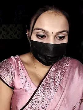 Snapshot of Horny_Shalu chatting on December 2025 05:43:02 PM Horny Shalu online show from December 2025 05:43:02 PM