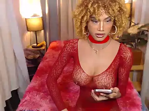 DAYANARAHFOX online show from March 2026 11:00:01 PM