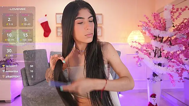 NicoleCrawft online show from December 2025 07:44:01 PM