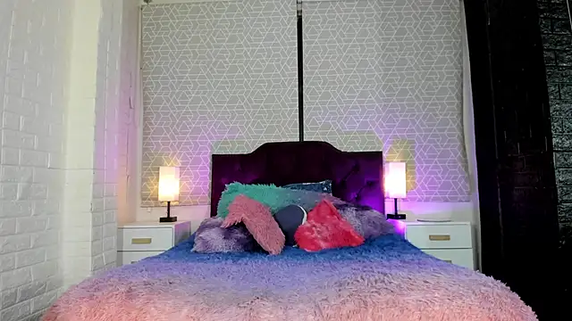 Zamara Kleii online show from October 2025 03:25:03 AM