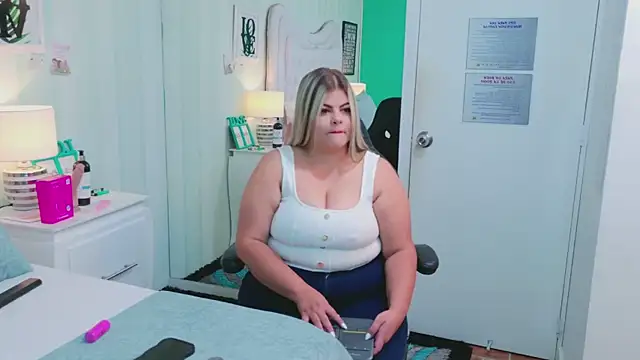 KiimBrooks online show from December 2025 11:06:02 AM