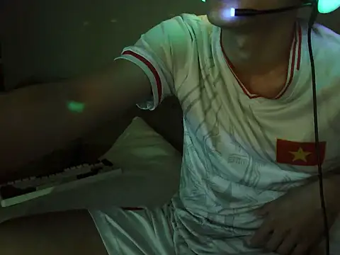 Snapshot of boyhigh1997 chatting on September 2025 04:04:02 AM boyhigh1997 online show from September 2025 04:04:02 AM