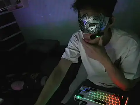 Snapshot of boyhigh1997 chatting on October 2025 02:53:01 PM boyhigh1997 online show from October 2025 02:53:01 PM