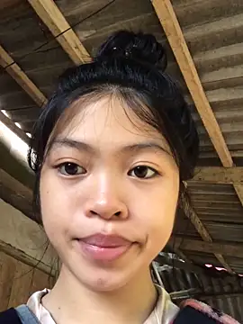 Snapshot of Thy00__ chatting on October 2025 09:07:02 AM Thy00   online show from October 2025 09:07:02 AM