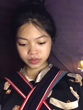 Snapshot of Thy00__ chatting on October 2025 07:38:01 AM Thy00   online show from October 2025 07:38:01 AM