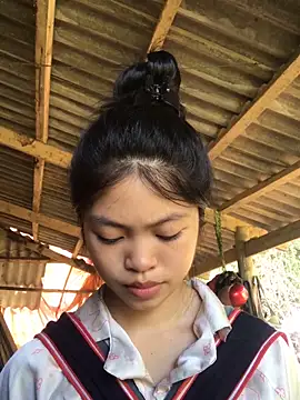 Snapshot of Thy00__ chatting on October 2025 07:28:02 AM Thy00   online show from October 2025 07:28:02 AM