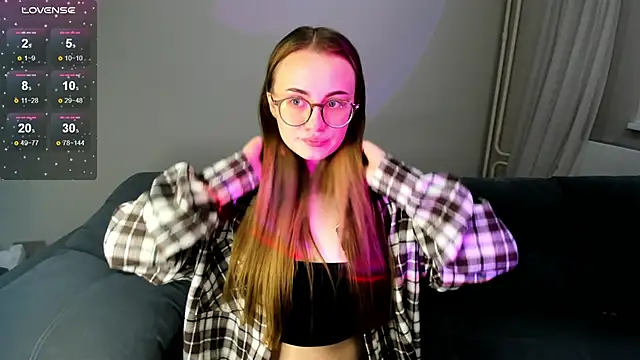 Snapshot of MewStella chatting on November 2025 07:02:02 PM MewStella online show from November 2025 07:02:02 PM