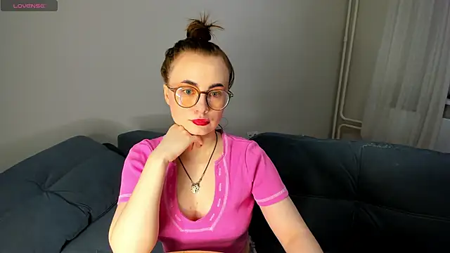 MewStella online show from April 2026 11:16:01 PM