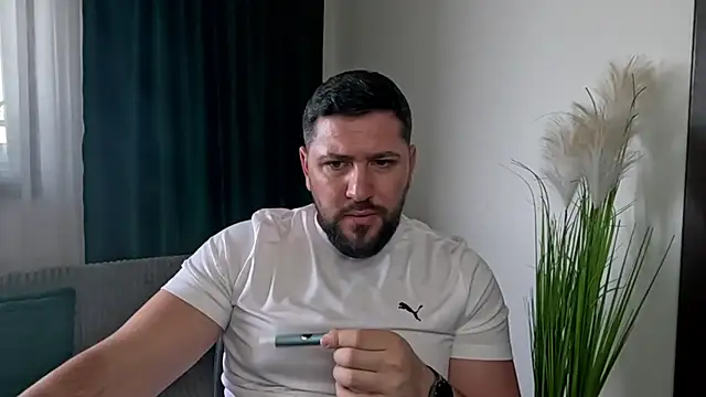 Gold Alpha Boy online show from April 2026 01:07:01 PM