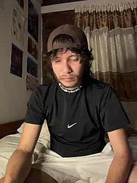 Snapshot of Luxx_14 chatting on October 2025 12:40:02 AM Luxx 14 online show from October 2025 12:40:02 AM