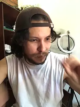 Snapshot of Luxx_14 chatting on October 2025 07:57:02 PM Luxx 14 online show from October 2025 07:57:02 PM