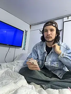 Snapshot of Luxx_14 chatting on October 2025 04:57:02 AM Luxx 14 online show from October 2025 04:57:02 AM