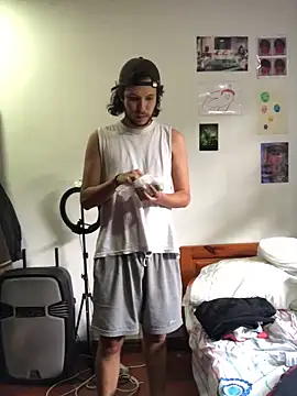 Snapshot of Luxx_14 chatting on November 2025 04:39:02 PM Luxx 14 online show from November 2025 04:39:02 PM