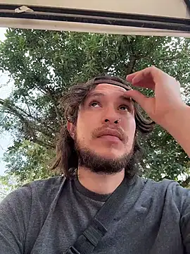 Snapshot of Luxx_14 chatting on November 2025 10:09:01 PM Luxx 14 online show from November 2025 10:09:01 PM