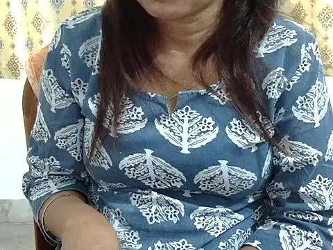Snapshot of CHAMELI4747 chatting on June 2026 08:41:01 AM CHAMELI4747 online show from June 2026 08:41:01 AM