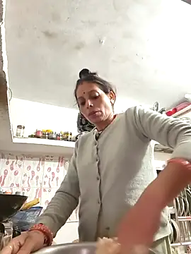 ISHANI-SINGH online show from November 2025 03:38:02 PM