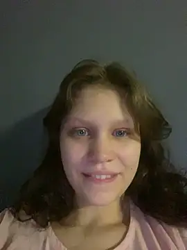 Snapshot of Lunliss chatting on September 2025 09:30:01 PM Lunliss online show from September 2025 09:30:01 PM