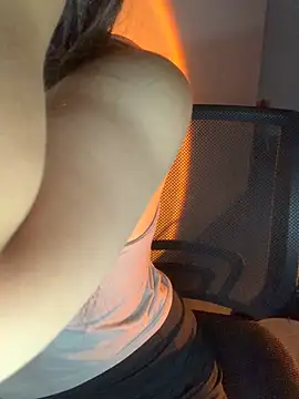 Snapshot of Tinasx56 chatting on December 2025 02:48:01 PM Tinasx56 online show from December 2025 02:48:01 PM