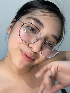 Snapshot of Milly_Sweet14 chatting on March 2026 02:15:01 AM Milly Sweet14 online show from March 2026 02:15:01 AM