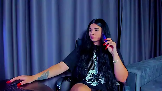 Snapshot of DevashaQueenX chatting on November 2025 11:18:01 PM DevashaQueenX online show from November 2025 11:18:01 PM