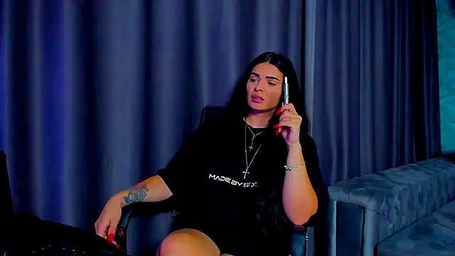 Snapshot of DevashaQueenX chatting on December 2025 09:46:02 PM DevashaQueenX online show from December 2025 09:46:02 PM