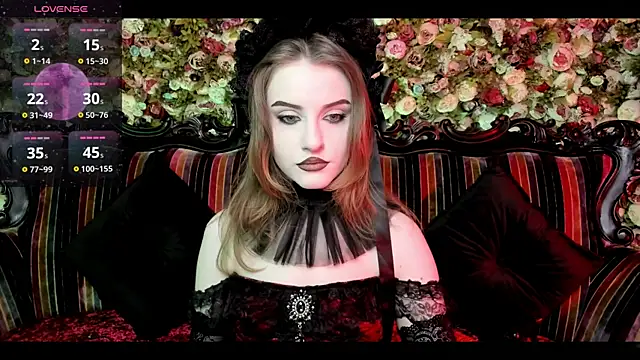 Snapshot of EllieMori chatting on November 2025 07:43:01 AM EllieMori online show from November 2025 07:43:01 AM