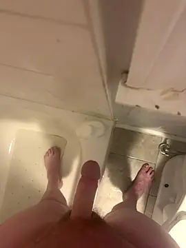 Snapshot of Buck2000 chatting on September 2025 04:43:01 PM Buck2000 online show from September 2025 04:43:01 PM