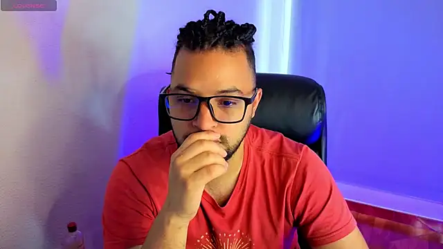 Ernesto-Rodriguez82 online show from April 2026 07:58:01 PM