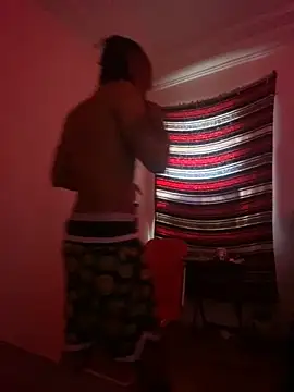 Snapshot of Taydagr8 chatting on December 2025 06:17:01 PM Taydagr8 online show from December 2025 06:17:01 PM