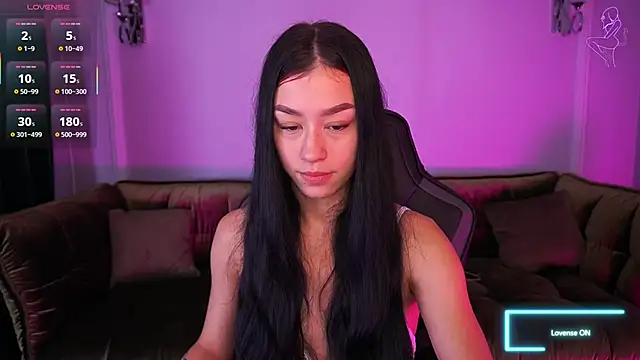 FataleNellie online show from November 2025 09:50:01 PM