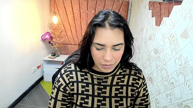 Lia Blake  online show from December 2025 12:33:02 PM