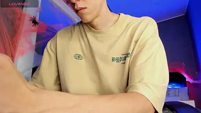 Snapshot of Jhon_snow22 chatting on October 2025 01:14:01 PM Jhon snow22 online show from October 2025 01:14:01 PM