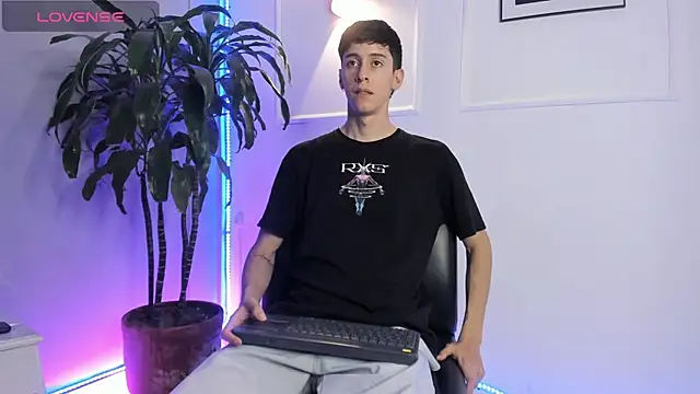 Snapshot of Jhon_snow22 chatting on November 2025 02:01:02 AM Jhon snow22 online show from November 2025 02:01:02 AM