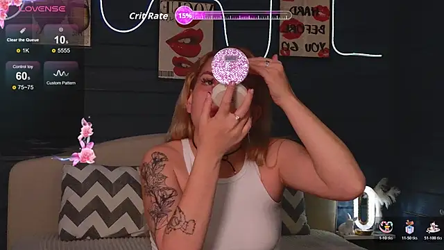 Snapshot of Crystal_Jull chatting on November 2025 03:25:02 PM Crystal Jull online show from November 2025 03:25:02 PM