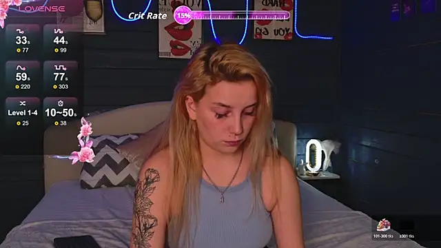 Snapshot of Crystal_Jull chatting on November 2025 04:17:01 PM Crystal Jull online show from November 2025 04:17:01 PM