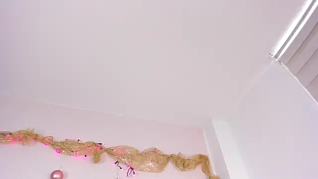 missweetpeach online show from December 2025 07:29:02 PM