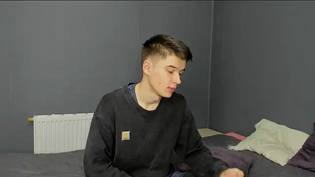 SherlockMax online show from November 2025 09:31:02 PM