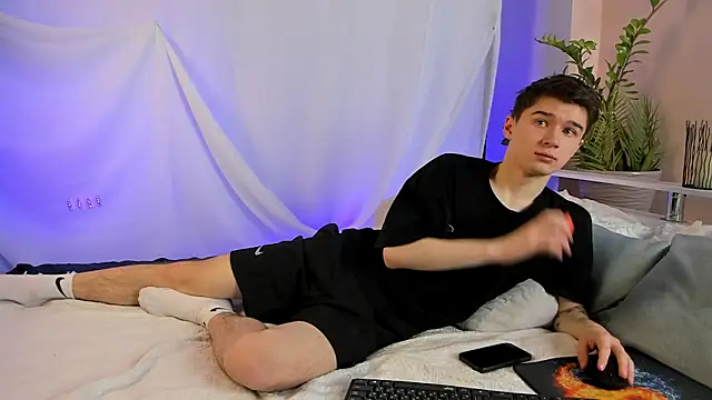 SherlockMax online show from February 2026 07:20:01 PM