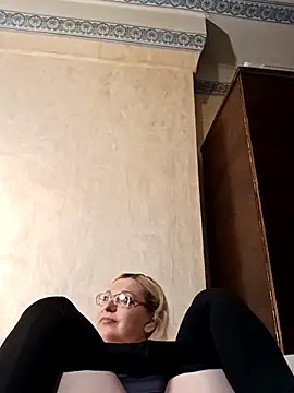 VikaKing online show from March 2026 07:28:01 PM